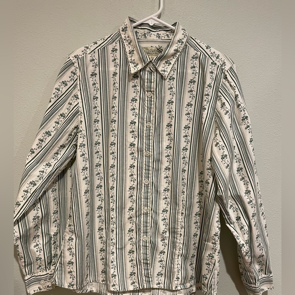 Women’s Cabela white and green striped button down shirt. Size L Regular